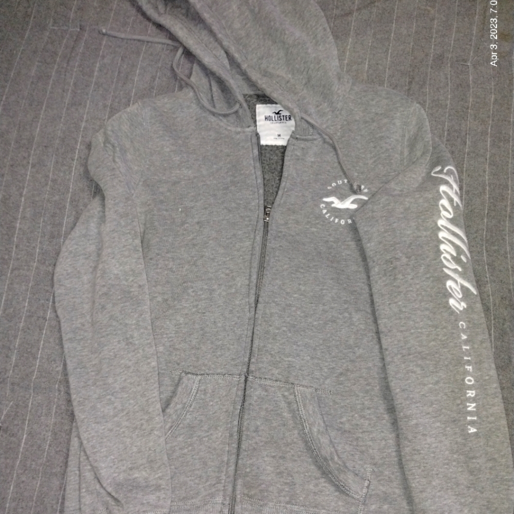 Hollister zip up